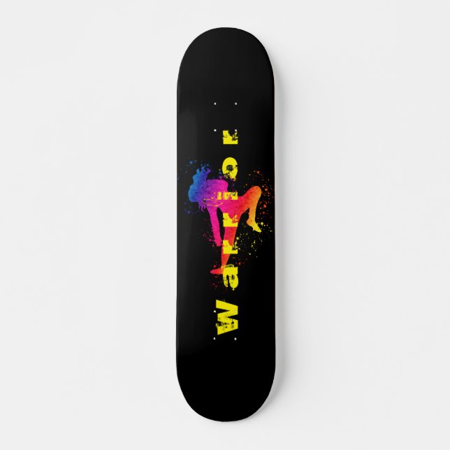 Kampfkunst, hoher Kick, malerischer Schlag Skateboard (Vorne)