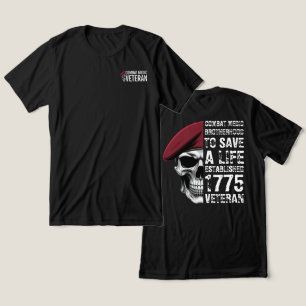 Kampfsanitäter Feldabzeichen Veteran Totenkopf Tri-Blend Shirt