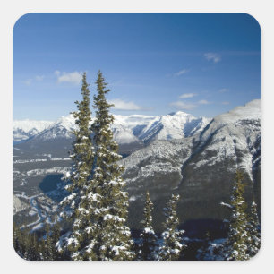 Kanada, Alberta, Banff. Ansichten des Bow Valley Quadratischer Aufkleber
