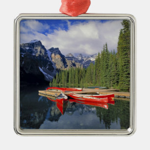 Kanada, Alberta, Moraine Lake. Der Glanz Ornament Aus Metall