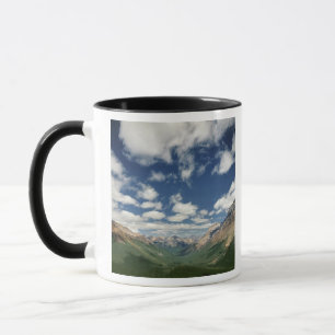 Kanada, British Columbia, Yoho NP. Puffy Wolken Tasse