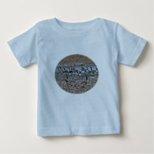 Kanada Gänse auf grünem Lane-Reservoir Baby T-shirt