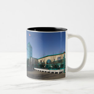 KANADA, Manitoba, Winnipeg: The Forks Market Zweifarbige Tasse