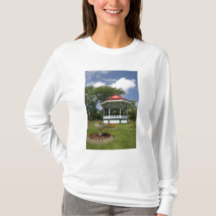 Kanada, Nova Scotia, Halifax, Public Gardens. 2 T-Shirt