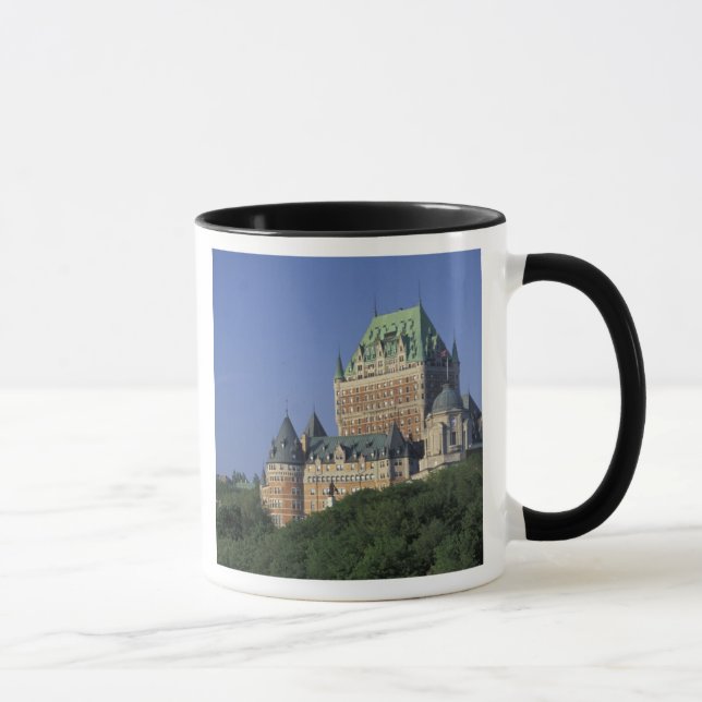 Kanada, Quebec City.  Chateau Frontenac. Tasse (Rechts)