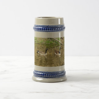 Kanadaische Gänserfamilie Bierglas
