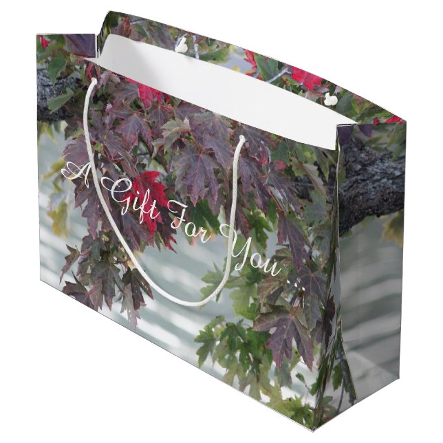 Kanadische Ahorntasche Große Geschenktüte (Rückseite Schrägansicht)
