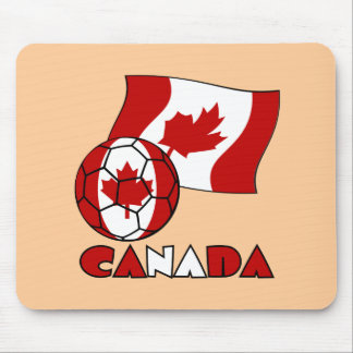 Kanadische Flagge mit Fußballball Mousepad