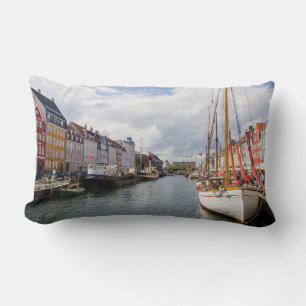 Kanal mit Booten Kopenhagen Lendenkissen