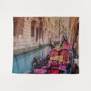 Kanal mit traditioneller Gondel in Venedig, Italie Wandteppich