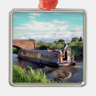 KANAL ORNAMENT AUS METALL