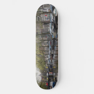 Kanäle in Amsterdam, Holland Skateboard