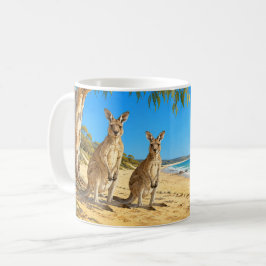 Kangaroos under gumtree sandy beach kaffeetasse