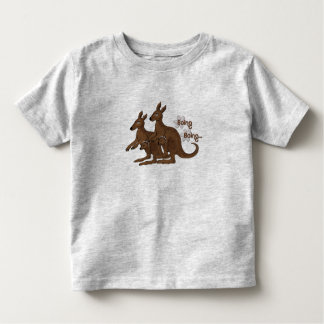 Känguru-Familien-Baby in den Beutel-Feld-Reise-T - Kleinkind T-shirt