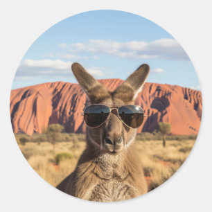 Känguru mit Sonnenbrille bei Uluru Australien Runder Aufkleber