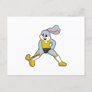 Kaninchen beim Hockey mit Hockeyschläger Postkarte