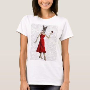 Kaninchen in Rotem Kleid 2 T-Shirt