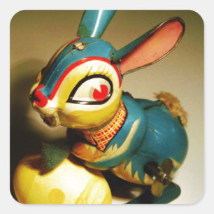 Kaninchen Spielzeug und Ostergelbe Ei Quadratischer Aufkleber