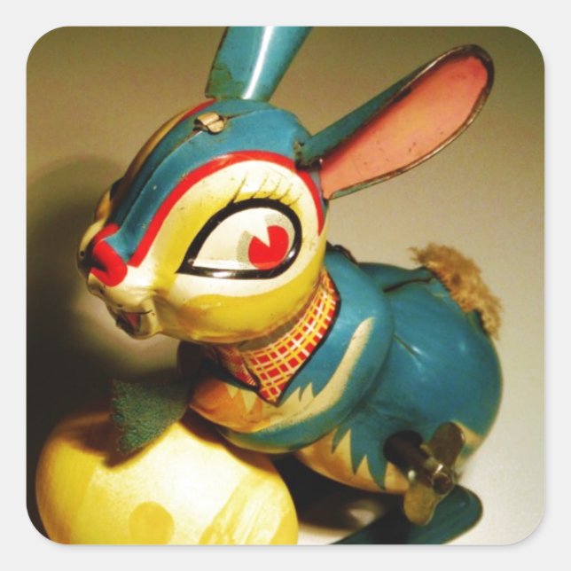 Kaninchen Spielzeug und Ostergelbe Ei Quadratischer Aufkleber (Vorderseite)