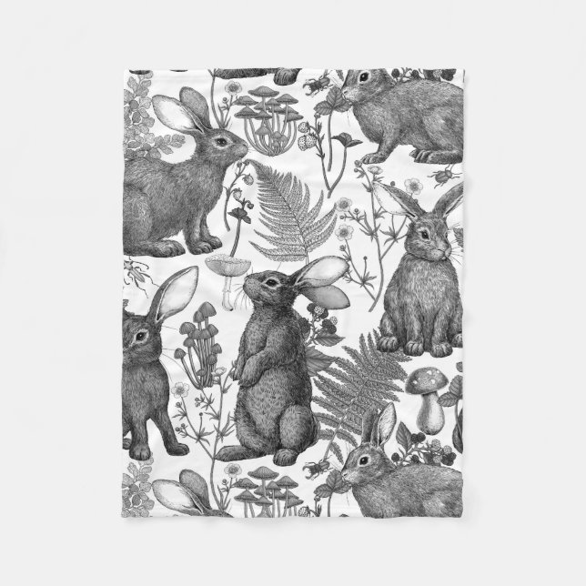 Kaninchen und Waldflora2 Fleece Blanket (Vorderseite)
