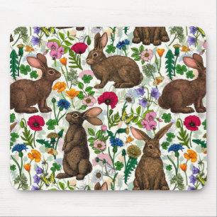 Kaninchen und Wildblumen Mousepad
