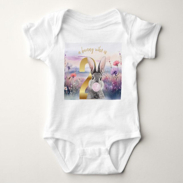 Kaninchen Zweites Geburtstag blühend rosa Kaugummi Baby Strampler (Vorderseite)