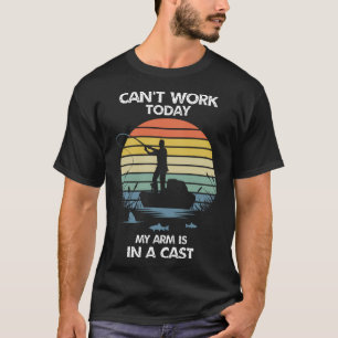 Kann heute arbeiten, mein Arm ist in einem gekocht T-Shirt