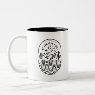 Kann heute nicht arbeiten, mein Arm ist in Gips Zweifarbige Tasse