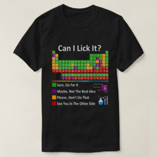 Kann ich es an einem sonnigen, regelmäßigen Tisch T-Shirt