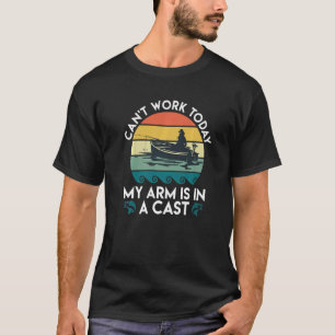 Kann mit Arm im Gips Angler-Vater angeln T-Shirt
