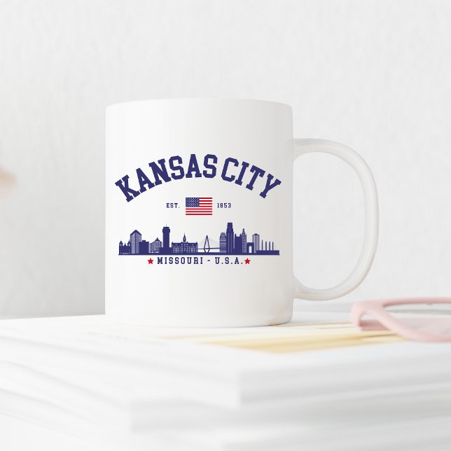 Kansas City Vintage Skyline | Patriotic Missouri  Kaffeetasse (Von Creator hochgeladen)