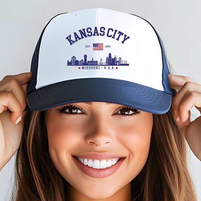 Kansas City Vintage Skyline | Patriotic Missouri  Truckerkappe (Von Creator hochgeladen)