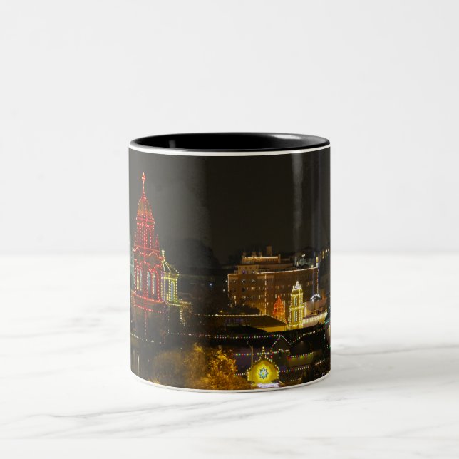 Kansas- Citypiazza-Lichter Tasse (Mittel)