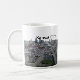 Kansas- CitySkyline mit Kansas City im Himmel Kaffeetasse
