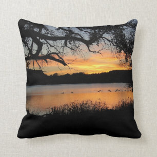 Kansas-Sonnenuntergang am See-Scott-Staats-Park Kissen