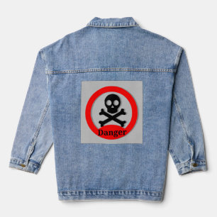 Kantige Denimjacke mit Totenkopf und gekreuzten Kn Jeansjacke