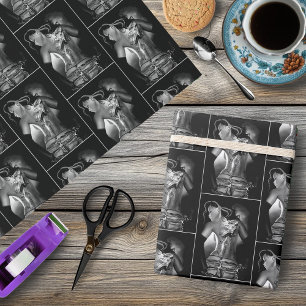 Kantige schwarze weiße tätowierte Drachenfrau Geschenkpapier
