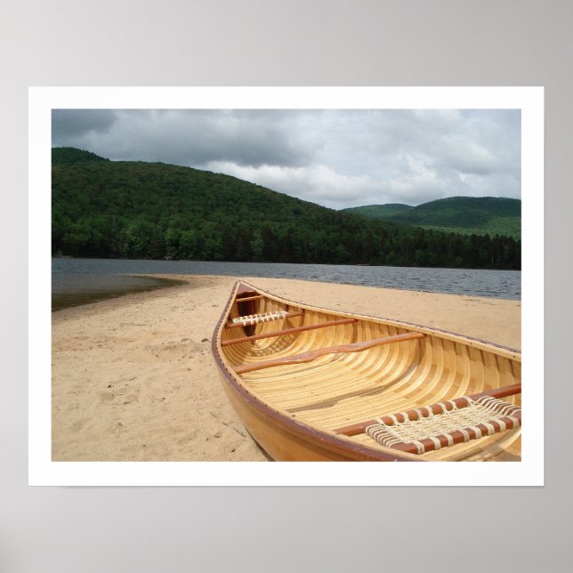 Kanu auf dem Strandposter Poster (Vorne)