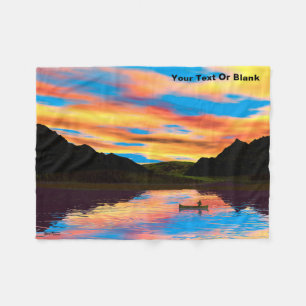 Kanu auf Sunset Lake Throw Blanket Fleecedecke