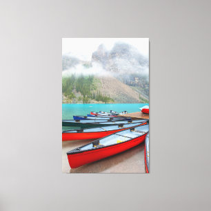 Kanus am Moraine-See Leinwanddruck