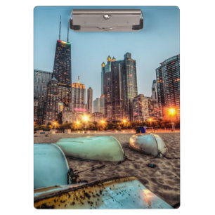 Kanus auf Eichen-Straße setzen wenig nach Klemmbrett