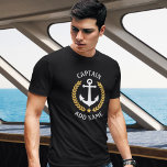 Kapitän Ihr Boot Name Anchor Gold Laurel Black T-Shirt<br><div class="desc">Ein eigens entworfener nautischer Bootsanker,  Goldstar-Blätter und ein Goldstar mit Captain-Rang oder einem anderen Titel sowie Ihr Personalisierter Name oder Schiffsname auf einem Black-T - Shirt. Macht ein großartiges Geschenk.</div>