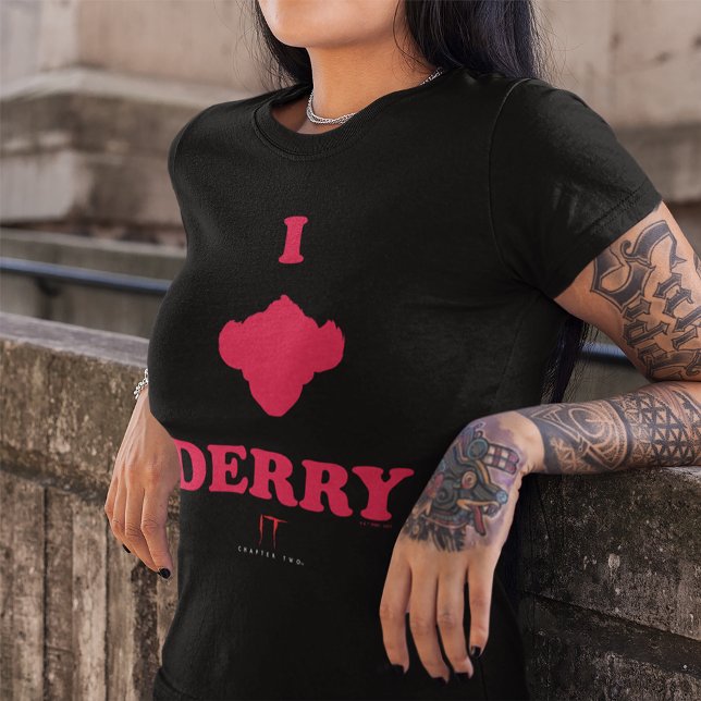 Kapitel 2 | I Liebe Derry T-Shirt (Person wearing shirt)