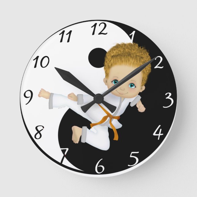 Karate Boy Clock Runde Wanduhr (Vorderseite)