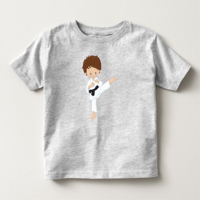 Karate Boy, Niedlicher Junge, braune Haare, schwar Kleinkind T-shirt (Vorderseite)