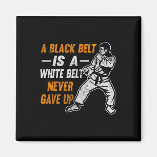 Karate-Geschenk Ein schwarzer Gürtel ist ein weiße Magnet