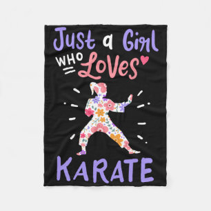 Karate Just A Girl Who Lieben Karate Gift Fleecedecke
