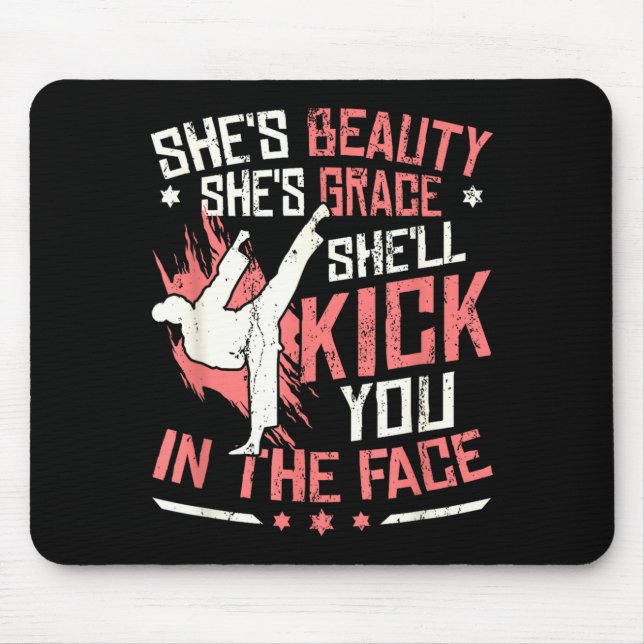 Karate-Mädchen liebt Karate Mousepad (Vorne)