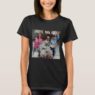Karate-Mann rockt T-Shirt