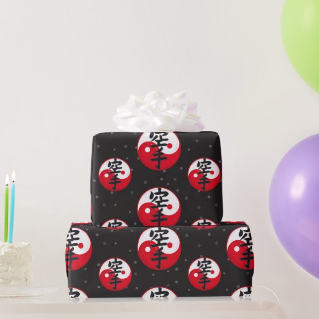 Karate Pattern Geschenkpapier (Partygeschenke)
